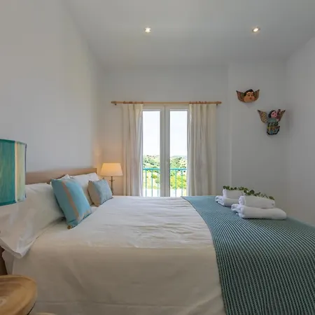 Quiet And Elegant With Terrace And Pool Lejlighed *