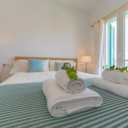 Quiet And Elegant With Terrace And Pool Apartman *