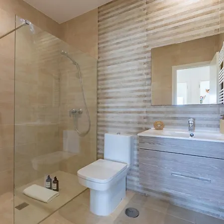 Quiet And Elegant With Terrace And Pool *